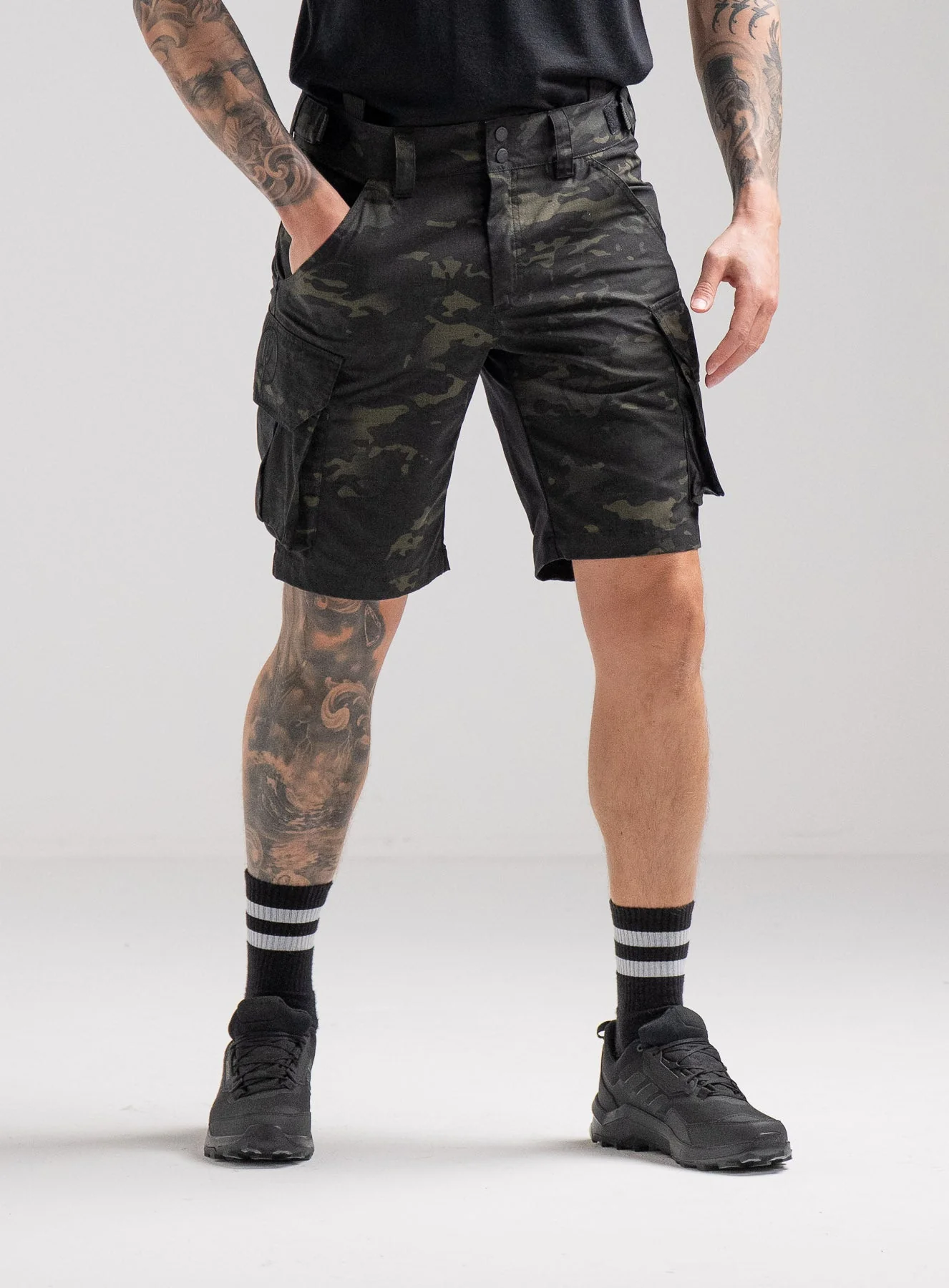 CHARGE SHORTS - Image 2